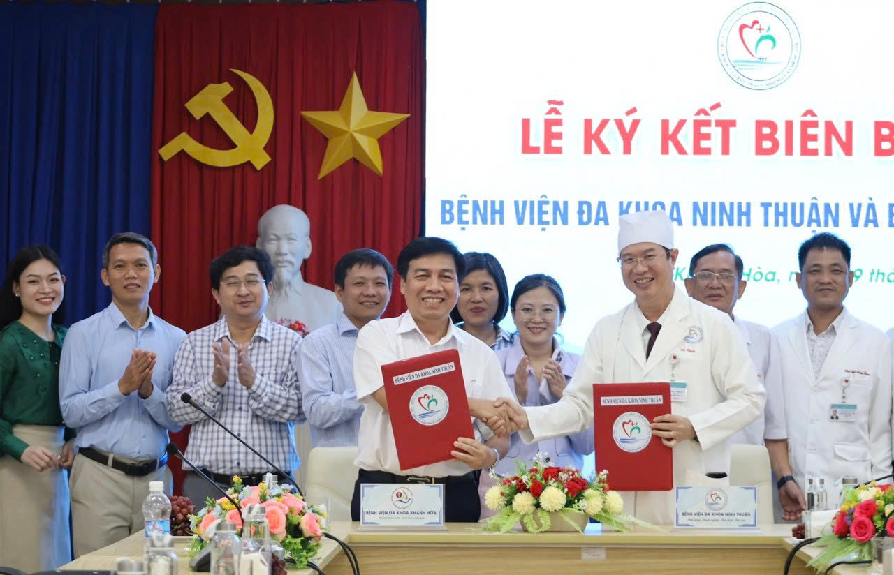 Ký kết hợp tác toàn diện giữa Bệnh viện Đa khoa Ninh Thuận và Bệnh viện Đa khoa Khánh Hòa